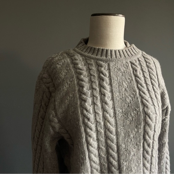 Albam Gray Cable Knit Wool Sweater | British Heritage Quiet Luxury Minimalist - Picture 2 of 7